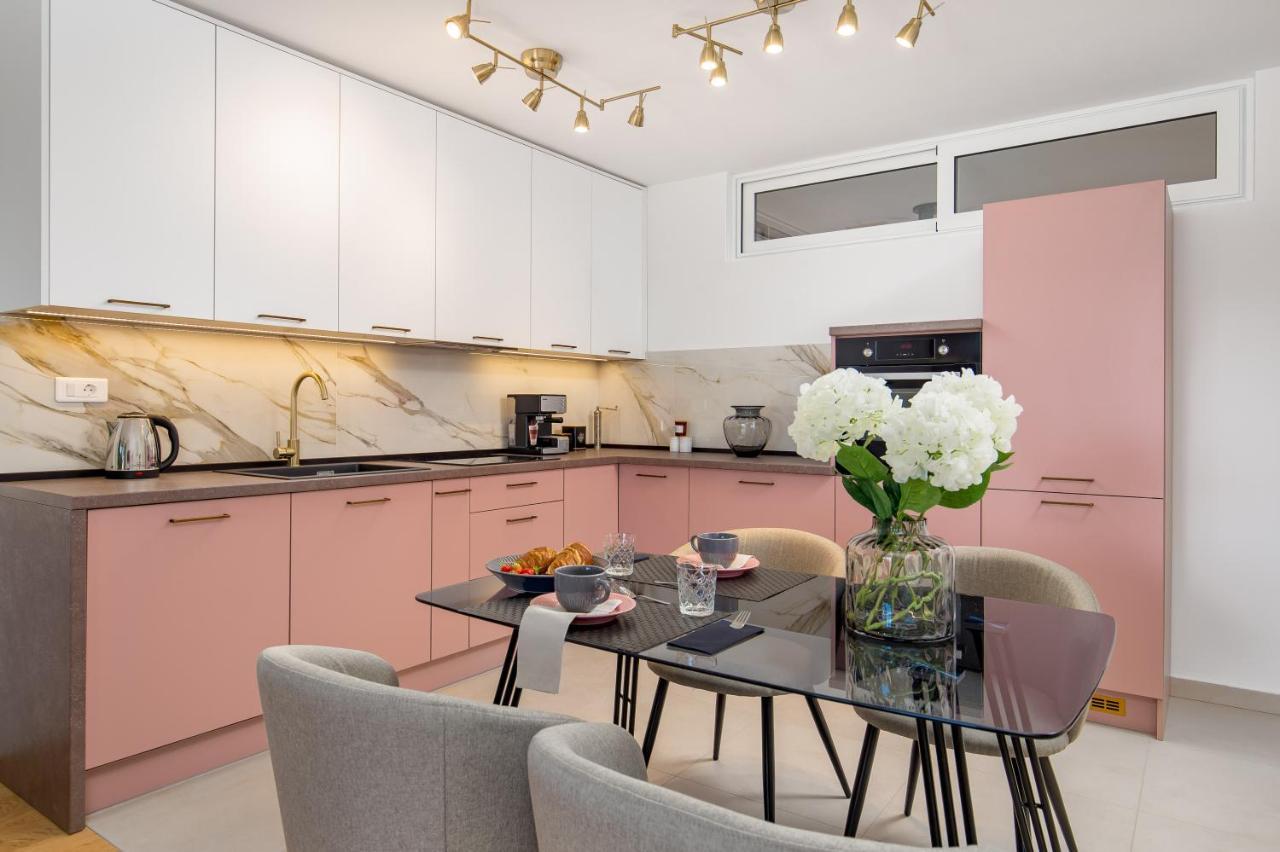 Seaview Apartment „Megan“ With Sunny Terrace คาสตาฟ ภายนอก รูปภาพ
