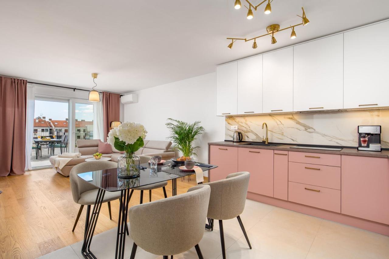Seaview Apartment „Megan“ With Sunny Terrace คาสตาฟ ภายนอก รูปภาพ